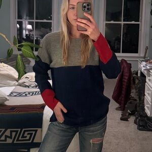 Stylish Colorblock Crew Neck Sweater - Gray, Navy, and Red